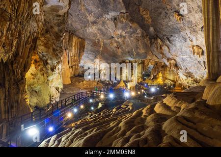 Scenic wooden walkway inside Thien Duong or Paradise Cave Stock Photo