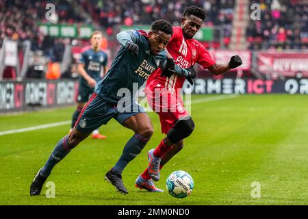 Enschede - Quinten Timber of Feyenoord, Virgil Misidjan of FC Twente during the match between FC Twente v Feyenoord at De Grolsch Veste on 29 January 2023 in Enschede, Netherlands. (Box to Box Pictures/Tom Bode) Stock Photo