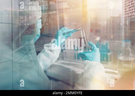 Doctor in the laboratory analyzes samples for scientific research Stock Photo