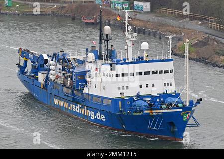 Diving Support Vessel RS SENTINEL passing the Kiel Canal Stock Photo