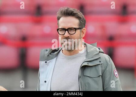 Wrexham co-owner Ryan Reynolds inspects the pitch before the Emirates FA Cup fourth round match Wrexham vs Sheffield United at The Racecourse Ground, Wrexham, United Kingdom, 29th January 2023  (Photo by Steve Flynn/News Images) Stock Photo
