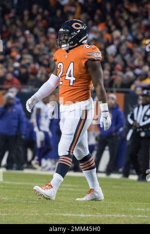 Chicago Bears' running back Jordan Howard (24) during the NFL football game  between the Minnesota Vikings and Chicago Bears Sunday, Nov. 18, 2018, in  Chicago. (AP Photo/Mark Black Stock Photo - Alamy