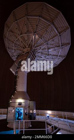 KAENA POINT SPACE FORCE STATION, HI. – Jason Saloricman, Space Delta 6 – Cyberspace Operations, Satellite Control Network system operator, controls the positioning of a radome at Kaena Point Space Force Station, Hawaii, Sept. 14, 2022. Kaena Point SFS is the oldest active site in the Satellite Control Network and was originally built to support the CORONA program; a series of American strategic reconnaissance satellites produced and operated by the Central Intelligence Agency Directorate of Science and Technology. Stock Photo