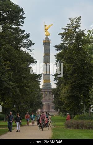 Grosser Tiergarten, Park, Grosse Sternallee, Victory Column, Tiergarten, Mitte, Berlin, Germany Stock Photo