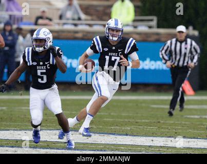 Duke quarterback Daniel Jones (17) runs against Virginia Tech