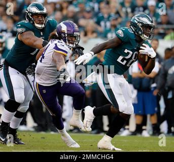 Minnesota Vikings' Eric Kendricks during warm-up before during the