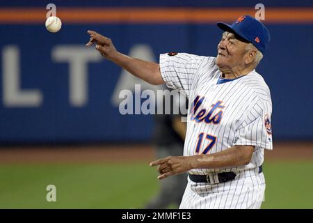 Former Major Leaguer Ozzie Virgil leaves the field after throwing out the  first pitch before a New York Mets baseball game against the Atlanta Braves  Wednesday, Sept. 26, 2018, in New York.
