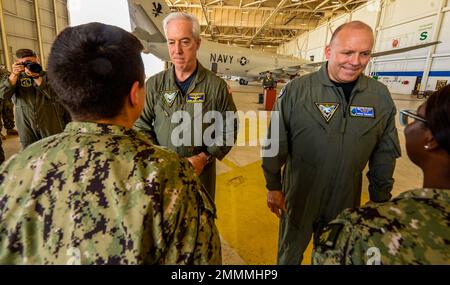 JACKSONVILLE, Fla. (Sept. 21, 2022) Rear Adm. John F. Meier, commander, Naval Air Force Atlantic (CNAL), from Export, Pa., left and FORCM Chris Chelberg, Force Master Chief, CNAL, from Minneapolis, right, speak with Sailors from various Squadrons during a routine visit to Patrol Squadron (VP) 30 headquarters, Sept. 21. VP 30, based in Jacksonville Fla., is the U.S. Navy’s Maritime Patrol and Reconnaissance Fleet Replacement Squadron (FRS).  VP 30’s mission is to provide P-3C Orion maritime patrol aircraft, P-8A Poseidon maritime patrol aircraft and MQ-4C Triton Unmanned Aircraft System (UAS) s Stock Photo