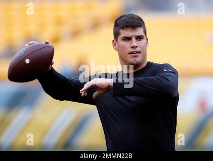 Pittsburgh Steelers quarterback Mason Rudolph warms up before an NFL  football game against the Buffalo Bills in Pittsburgh, Sunday, Dec. 15,  2019. (AP Photo/Keith Srakocic Stock Photo - Alamy