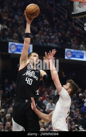 Cleveland, United States. 29th Jan, 2023. Los Angeles Clippers Ivica Zubac (40) shoots over Cleveland Cavaliers Dean Wade (31) during the first half at Rocket Mortgage FieldHouse in Cleveland, Ohio on Sunday, January 29, 2023. Photo by Aaron Josefczyk/UPI Credit: UPI/Alamy Live News Stock Photo