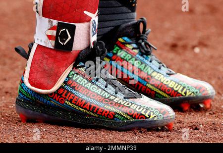 Cleveland Indians' Francisco Lindor wears a Benik sliding glove for  protection while running the bases during a baseball game against the  Detroit Tigers in Detroit, Sunday, July 29, 2018. (AP Photo/Paul Sancya