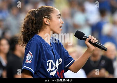 Los Angeles Dodgers on X: Emme and her dad. 💙 It's Dave Roberts