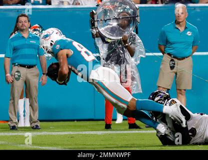 Baltimore Ravens Tony Jefferson (right) and Jacksonville Jaguars' Aaron  Colvin swap shirts after the NFL International Series match at Wembley  Stadium, London Stock Photo - Alamy