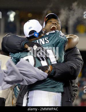 Philadelphia Eagles wide receiver Terrell Owens smiles at the fans in the  4th quarter. The Philadelphia Eagles defeated the New York Giants 27 to 6  at Giants Stadium in East Rutherford, New