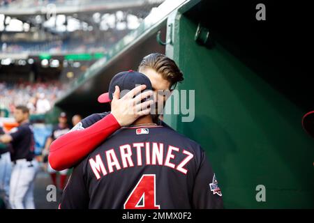 MLB Home Run Derby 2018: Bryce Harper, muscular dad Ron (his pitcher) team  for 19 homers in final round 