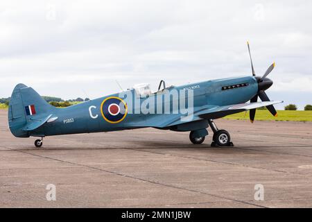 Ex RAF WW2 Supermarine Spitfire PRXIX, photo reconnaissance, PS853, of the Rolls Royce Heritage Trust. On the ground at RAF Syerston, Nottinghamshire, Stock Photo