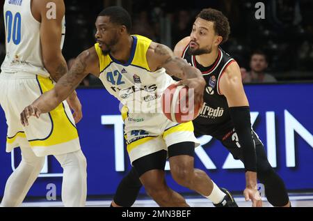 Kyle Weems (Segafredo Virtus Bologna) during the Euroleague basketball  championship match Segafredo Virtus Bologna Vs. 
FC Barcelona - Bologna,  Italy, February 09, 2023 at Segafredo Arena Stock Photo - Alamy