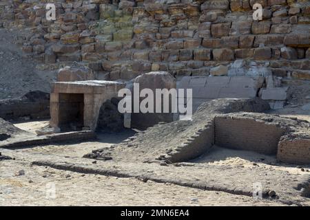 The mortuary funerary temple or sanctuary, causeway and the valley temple of The Bent Pyramid of king Sneferu, A unique example of early pyramid devel Stock Photo