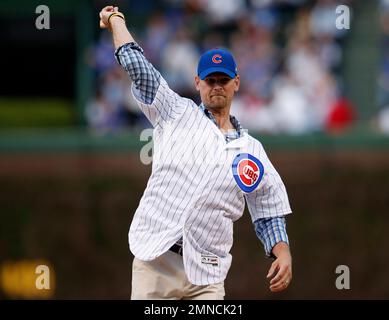 Chicago Cubs pitcher Kerry Wood's son, Justin, comes onto the field News  Photo - Getty Images