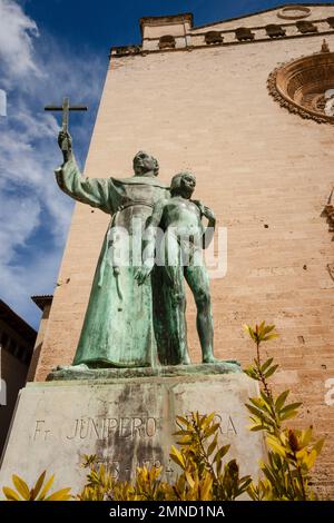 escultura de fray Junípero Serra Ferrer, nacido como Miquel Josep Serra i Ferrer ,Petra, Mallorca, 24 de noviembre de 1713 - Monterrey, California, 28 Stock Photo