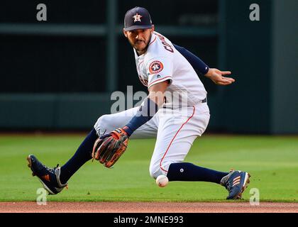 Cannonball coming! The arm that makes Carlos Correa a special shortstop