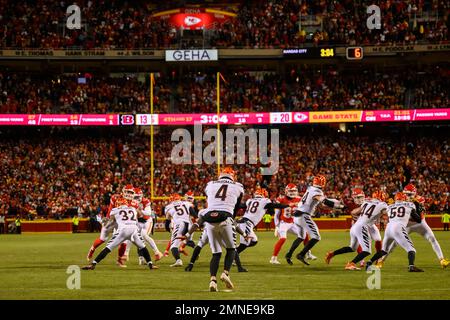 November 20, 2022, Pittsburgh, Pennsylvania, USA: November 20th, 2022  Cincinnati Bengals punter Drue Chrisman (4) during Pittsburgh Steelers vs  Cincinnati Bengals in Pittsburgh, PA. Jake Mysliwczyk/BMR (Credit Image: ©  Jake Mysliwczyk/BMR via