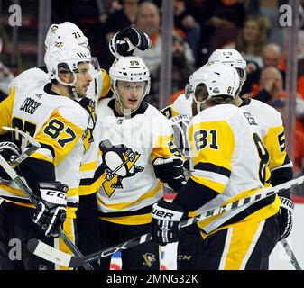 Pittsburgh Penguins center Sidney Crosby (87) in the second period of an  NHL hockey game Wednesday, March 22, 2023, in Denver. (AP Photo/David  Zalubowski Stock Photo - Alamy