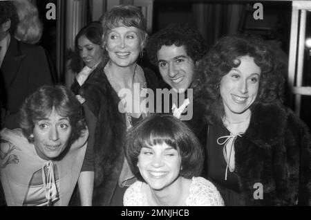 **FILE PHOTO** Cindy Williams Has Passed Away. Penny Marshall, Betty Garrett, Cindy Williams, Eddie Mekka and Carole Ita White Circa 1980's Credit: Ralph Dominguez/MediaPunch Stock Photo