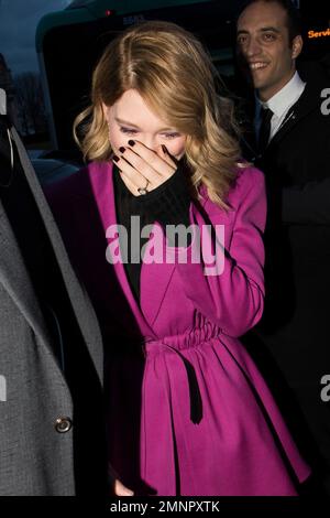 Lea Seydoux arrives for the Louis Vuitton Fall/Winter 2023-2024  ready-to-wear collection presented Monday, March 6, 2023 in Paris. (Scott  Garfitt/Invision/AP Stock Photo - Alamy