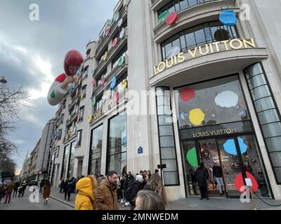 mame - Paris☆CarnationWillowSleevelessTops Comme Des Garçons Shows Eye-Popping Nike Cortez On Fall