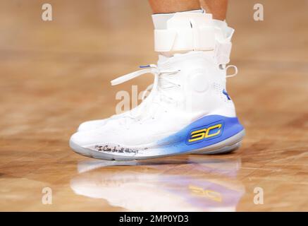 Stephen curry hot sale 30 shoes