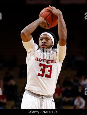 Rutgers forward Deshawn Freeman (33) shoots against Minnesota in the ...