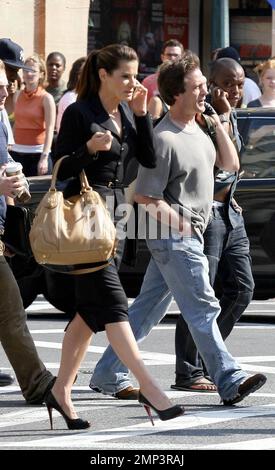 Sandra Bullock films the new movie 'The Proposal' on set in New York, NY. 6/6/08. Stock Photo