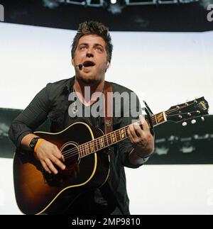 American Idol winner Lee DeWyze performs in concert as part of the American Idol 2010 tour at the BankAtlantic Center in Sunrise, FL. 8/3/10. Stock Photo