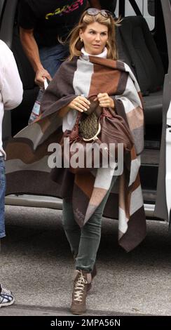 Lori Loughlin is all smiles as she arrives on the set of the teen drama ...