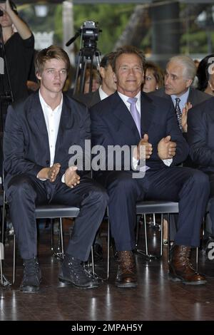 USA, CANADA, AUSTRALIA, NEW ZEALAND ONLY - Actor and former California Governor Arnold Schwarzenegger and his son Patrick Schwarzenegger attend 'Arnold Classic Europe 2011' Party held at Jardines Cecilio Rodriguez. Madrid, Spain. 8th October 2011.   . Stock Photo