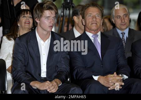 USA, CANADA, AUSTRALIA, NEW ZEALAND ONLY - Actor and former California Governor Arnold Schwarzenegger and his son Patrick Schwarzenegger attend 'Arnold Classic Europe 2011' Party held at Jardines Cecilio Rodriguez. Madrid, Spain. 8th October 2011.   . Stock Photo