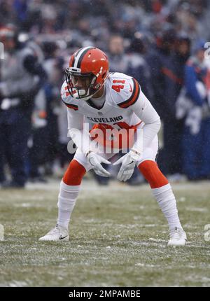 Cleveland Browns cornerback Michael Jordan catches a pass during NFL  football training camp, Thursday, July 26, 2018, in Berea, Ohio. (AP  Photo/Tony Dejak Stock Photo - Alamy