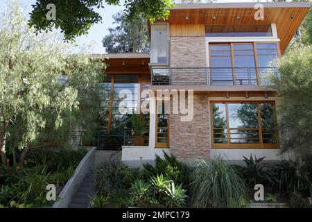 Kevin Bacon and Kyra Sedgwick's house in Los Angeles, CA (Google Maps)