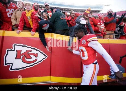 A man cools off in a misting tent during the Kansas City Chiefs NFL  football training camp Saturday, July 29, 2023, in St. Joseph, Mo. (AP  Photo/Charlie Riedel Stock Photo - Alamy