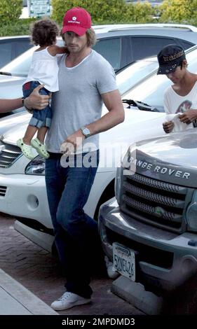 Halle Berry, Gabriel Aubry and their daughter Nahla have dinner at Nobu in Malibu, Ca. 8/23/09. Stock Photo