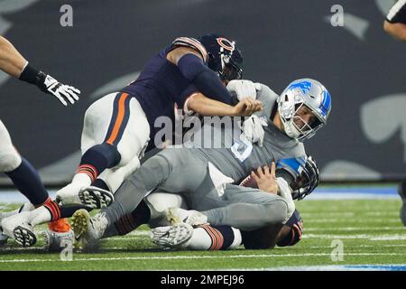 Roy Robertson-Harris (95) of the Chicago Bears defends against Rashaad  Penny (20) of the Seattle Seahawks during the first half at Soldier Field  in Chicago on September 17, 2018. Photo by Kamil