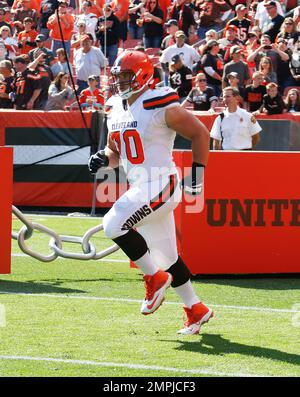 Cleveland, Ohio, USA. 9th Dec, 2018. Cleveland Browns offensive guard Kevin  Zeitler (70) at the NFL football game between the Carolina Panthers and the  Cleveland Browns at First Energy Stadium in Cleveland