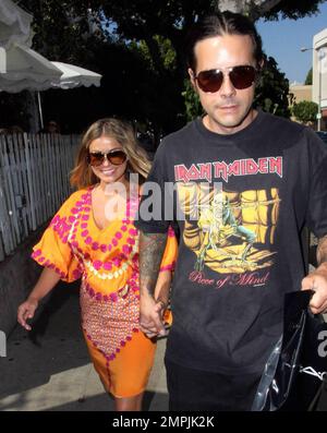 Carmen Electra and Rob Patterson lunch at the Ivy in Los Angeles, Ca. 9/18/09. Stock Photo