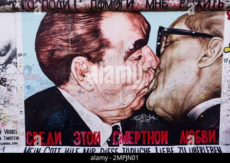 the Kiss of the brothers, my God, help me to survive this mortal love, of the Russian artist Dmitri Vrubel, Berlin Wall - Berliner Mauer-, Berlin, Ger