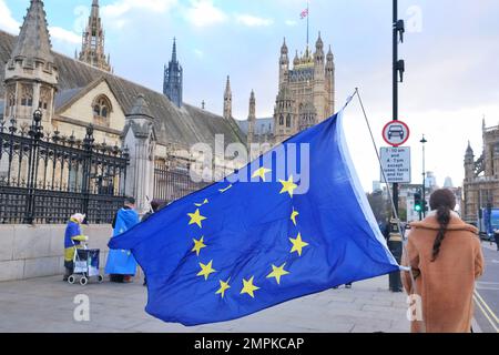 London, UK. 31st January, 2023. Pro-EU campaigners unveil a new banner on the third anniversary of the United Kingdom leaving the European Union. A recent Ipsos poll revealed that 45% of people believed that Brexit is not going as well as they expected. Credit: Eleventh Hour Photography/Alamy Live News Stock Photo