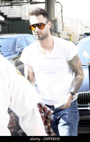 adam-levine-arrives-for-the-