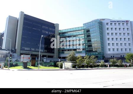 General views of Cedar Sinai Hospital where actor Charlie Sheen was taken early Thursday morning after he reportedly was suffering from severe abdominal pain, possibly caused by a hernia.  According to reports Sheen had been partying for 36 hours prior to the incident which saw him rushed to the hospital via ambulance.  Early reports stated that Sheen was surrounded by family including father Martin Sheen, mother Janet Sheen (aka Janet Templeton) and ex-wife Denise Richards. Los Angeles, CA. 01/27/11. Stock Photo