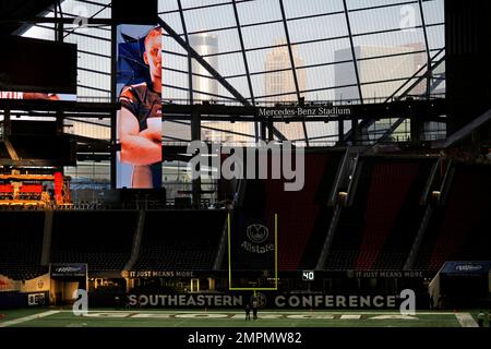 Mercedes-Benz Stadium 'lofty' looks - Coliseum