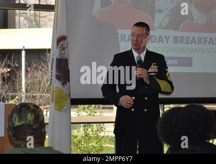 https://l450v.alamy.com/450v/2mpp6y7/grayslake-ill-nov-10-2022-command-master-chief-anthony-corey-naval-station-great-lakes-command-master-chief-speaks-at-a-veterans-day-celebration-at-the-college-of-lake-county-opened-in-1911-nsgl-is-the-navys-largest-training-installation-and-the-home-of-the-navys-only-boot-camp-located-on-over-1600-acres-overlooking-lake-michigan-the-installation-includes-1153-buildings-with-39-on-the-national-register-of-historic-places-nsgl-supports-over-50-tenant-commands-and-elements-as-well-as-over-20000-sailors-marines-soldiers-and-dod-civilians-who-live-and-work-on-the-installation-2mpp6y7.jpg